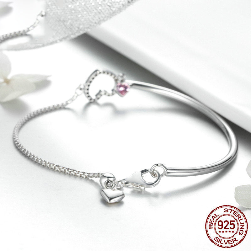 Leunsa heart embroidered silver bracelet