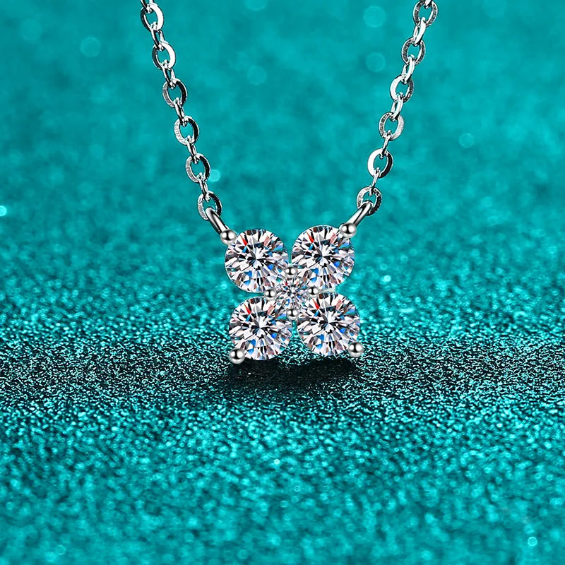 Leunsa Silver Moissanite Necklace