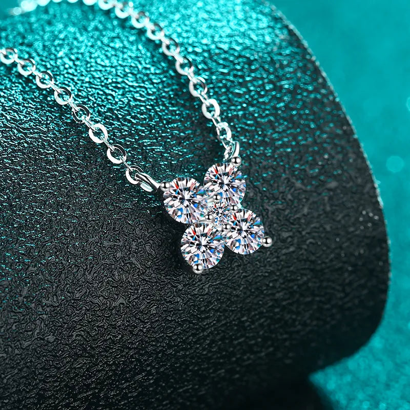Leunsa Silver Moissanite Necklace