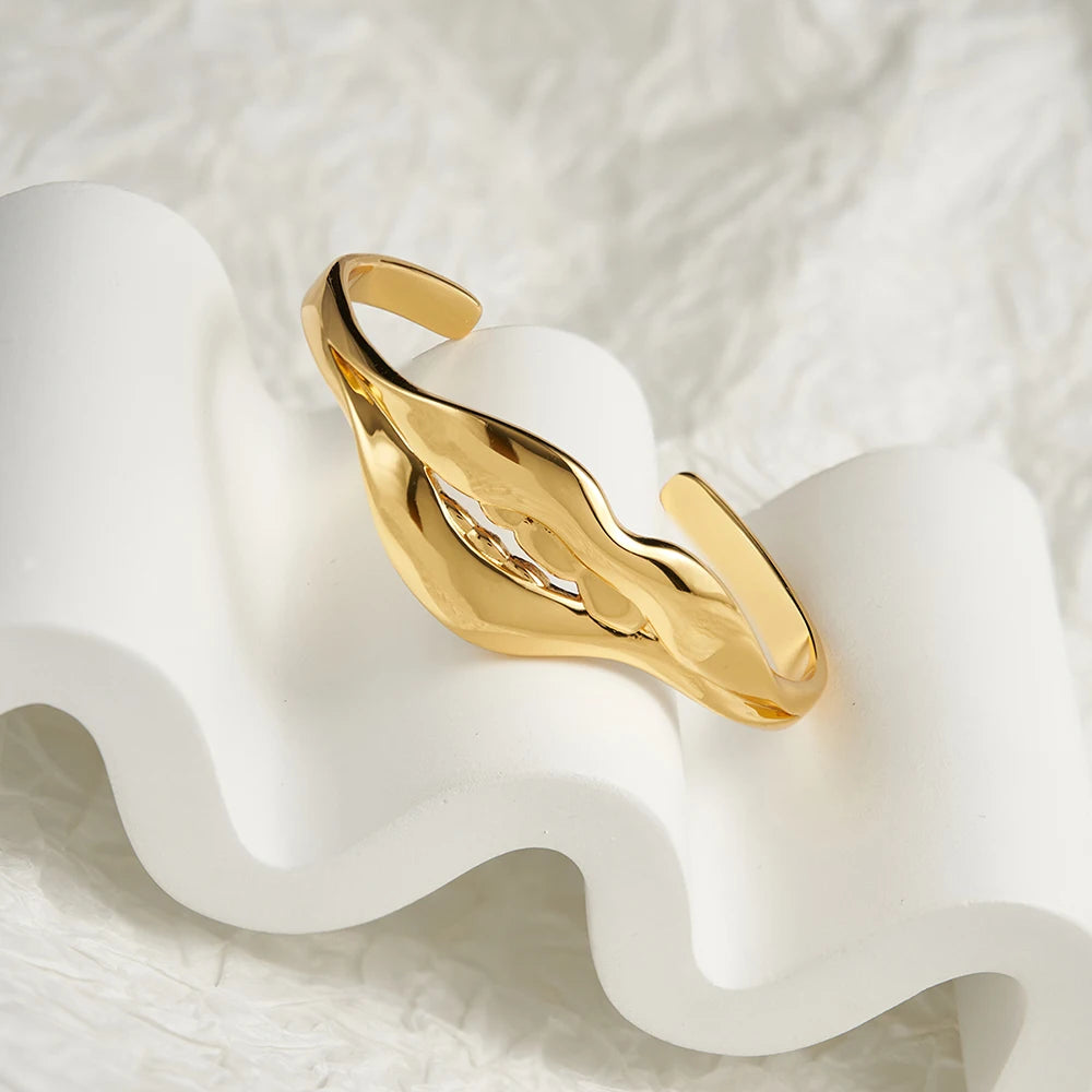Leunsa Gold-plated leaf patterned bracelet