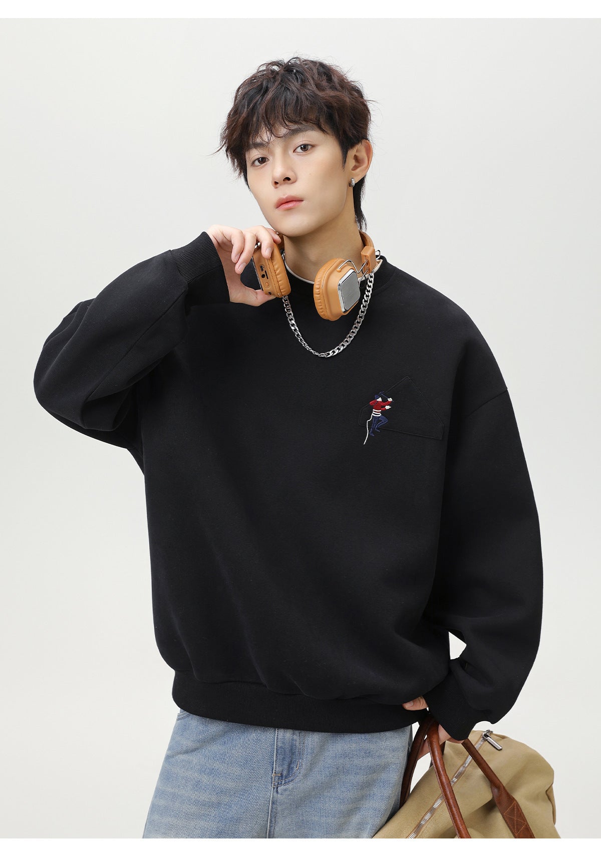 Round neck sweatshirt