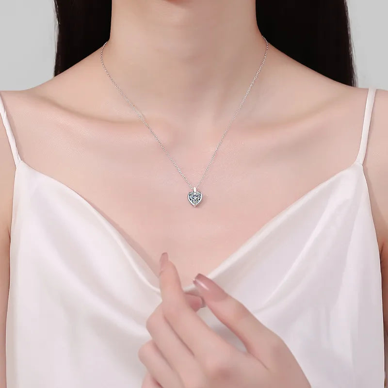 Leunsa Moissanite Silver Heart Shape Necklace