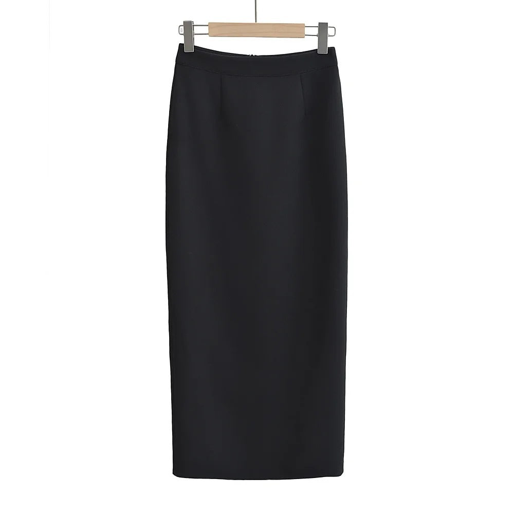 Rear slit hip hugging solid color skirt