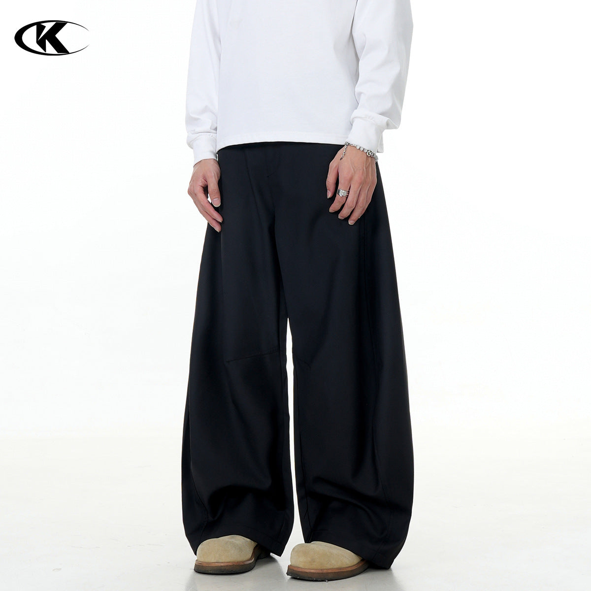 Slimming tapered pants