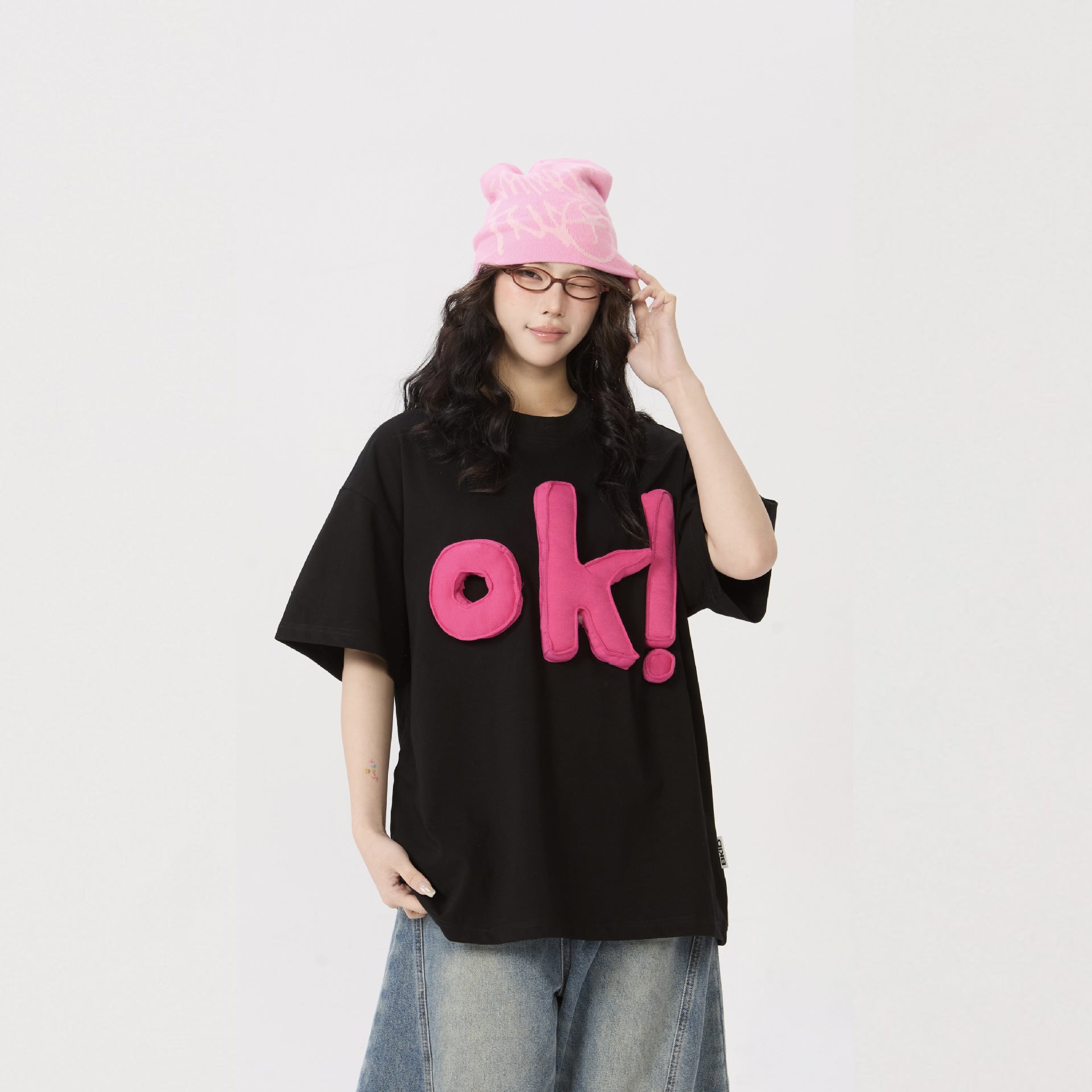 Retro three-dimensional letter T-shirt