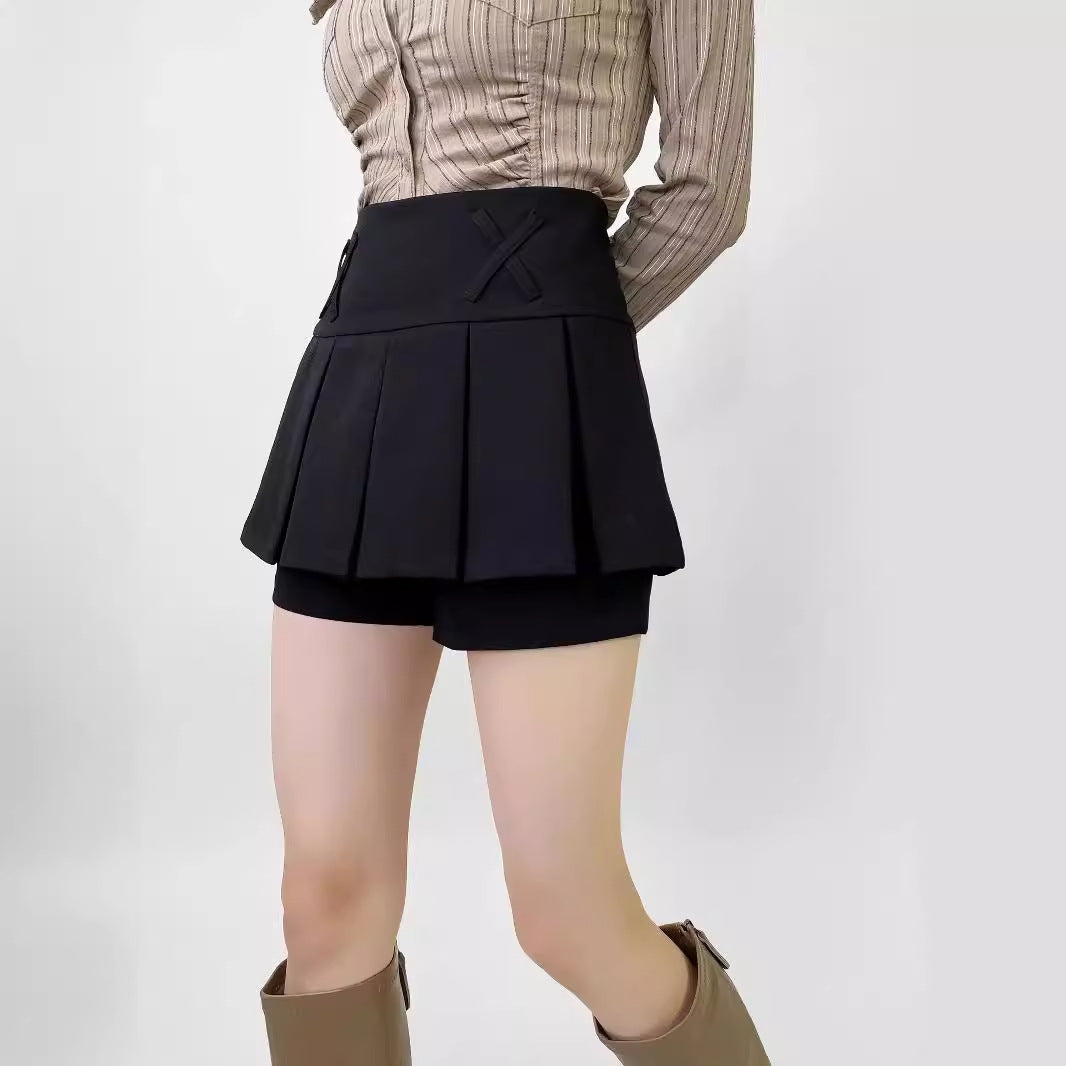 High waisted pleated skirt