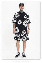 Foaming Print T-Shirt