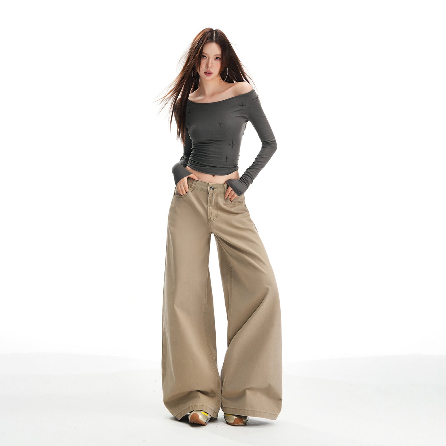 Khaki wide-leg jeans