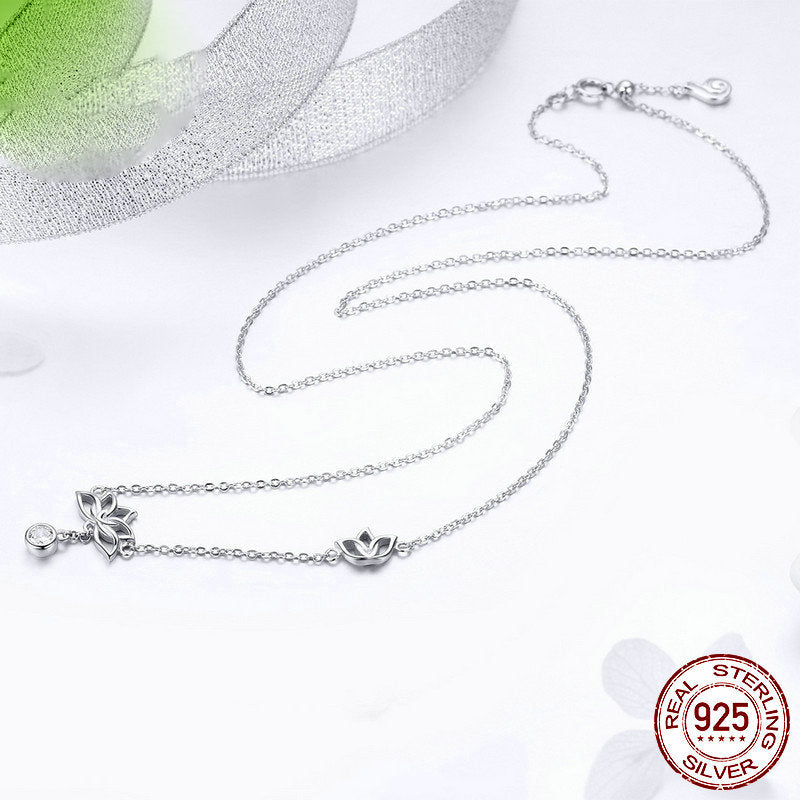 Leunsa lotus necklace