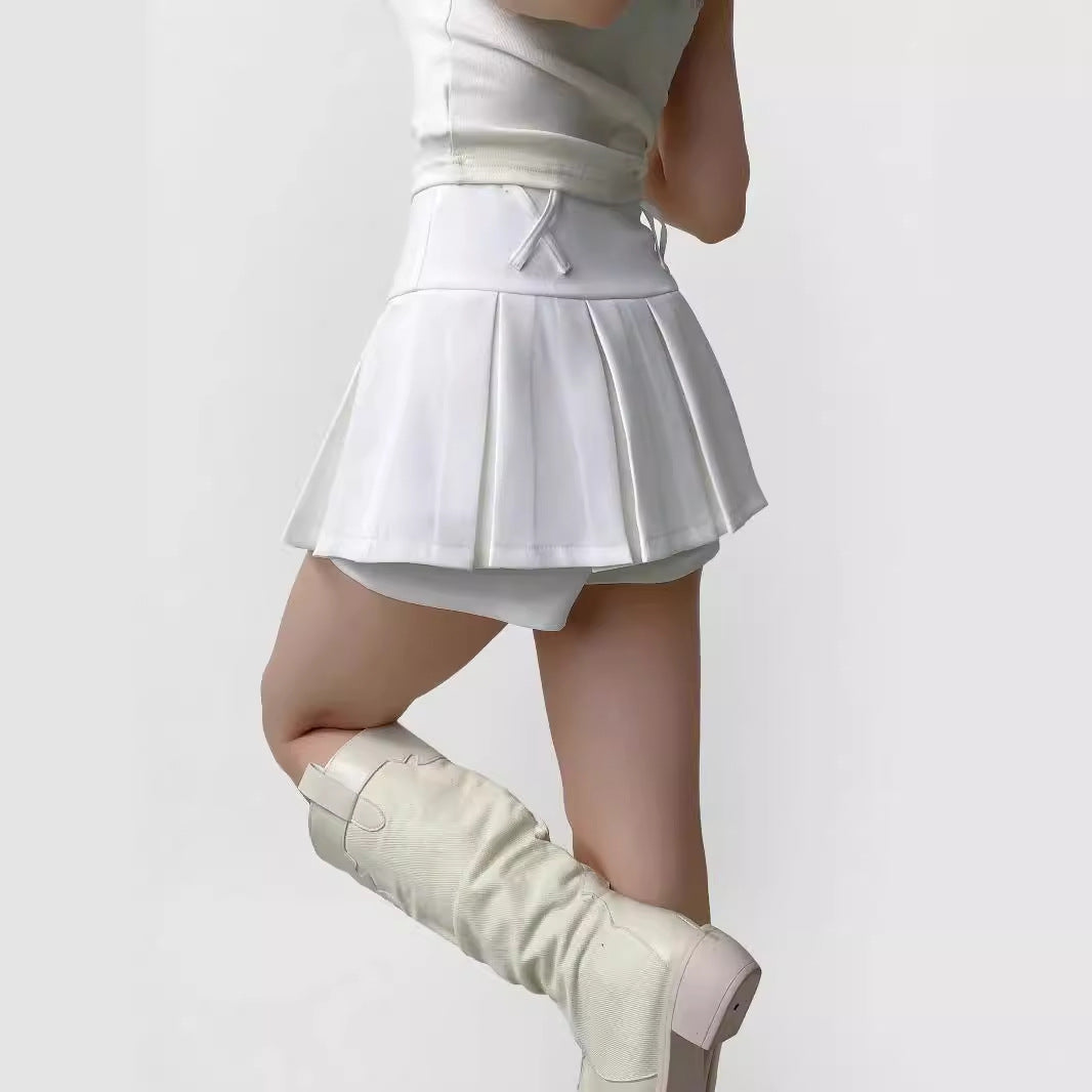 High waisted pleated skirt