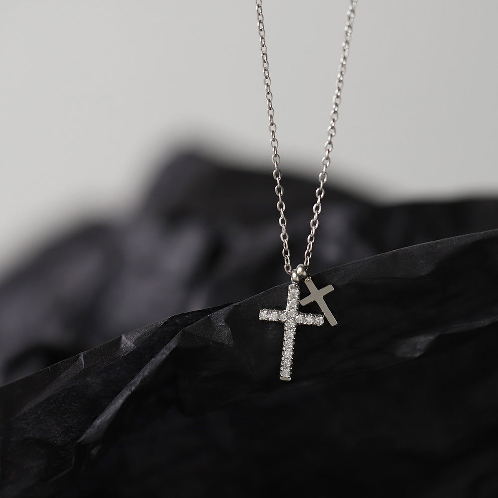LEUNSA Diamond Cross Necklace
