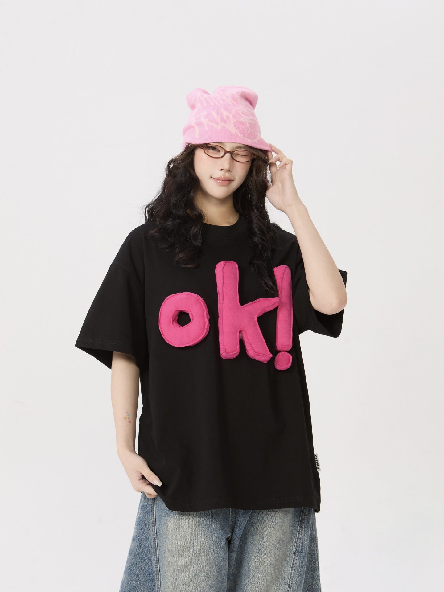 Retro three-dimensional letter T-shirt