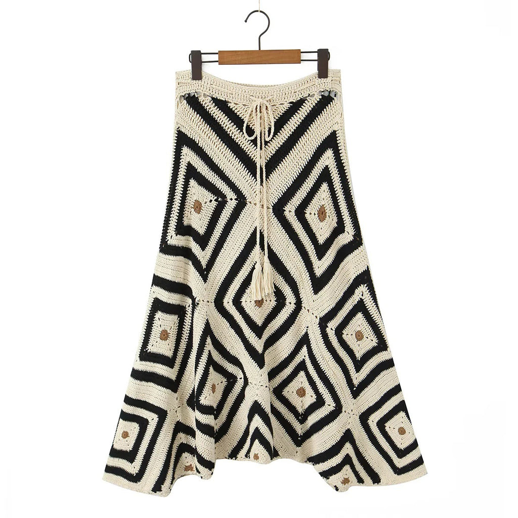 Mid length skirt
