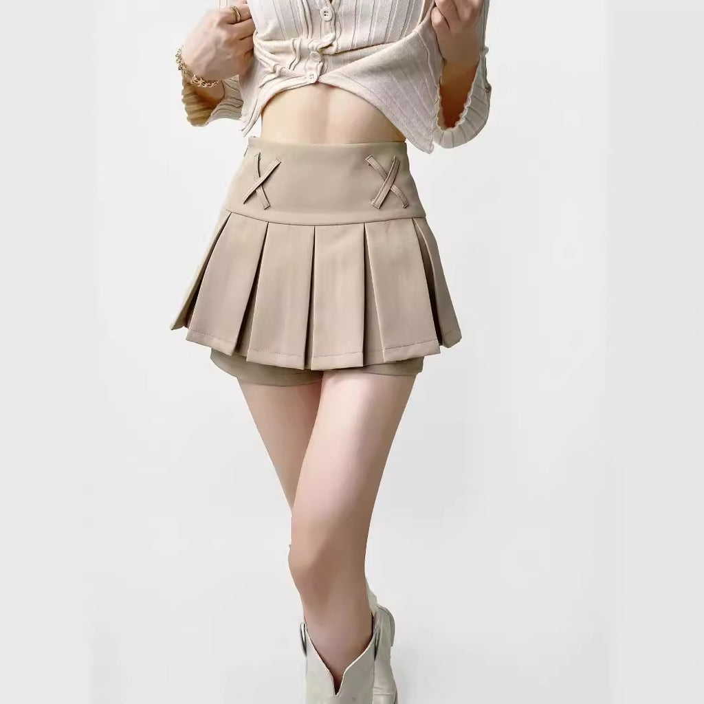 High waisted pleated skirt