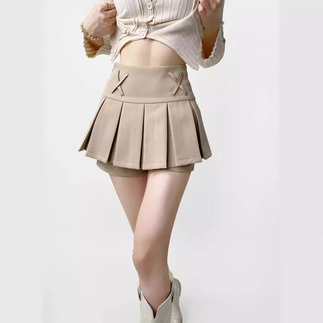 High waisted pleated skirt