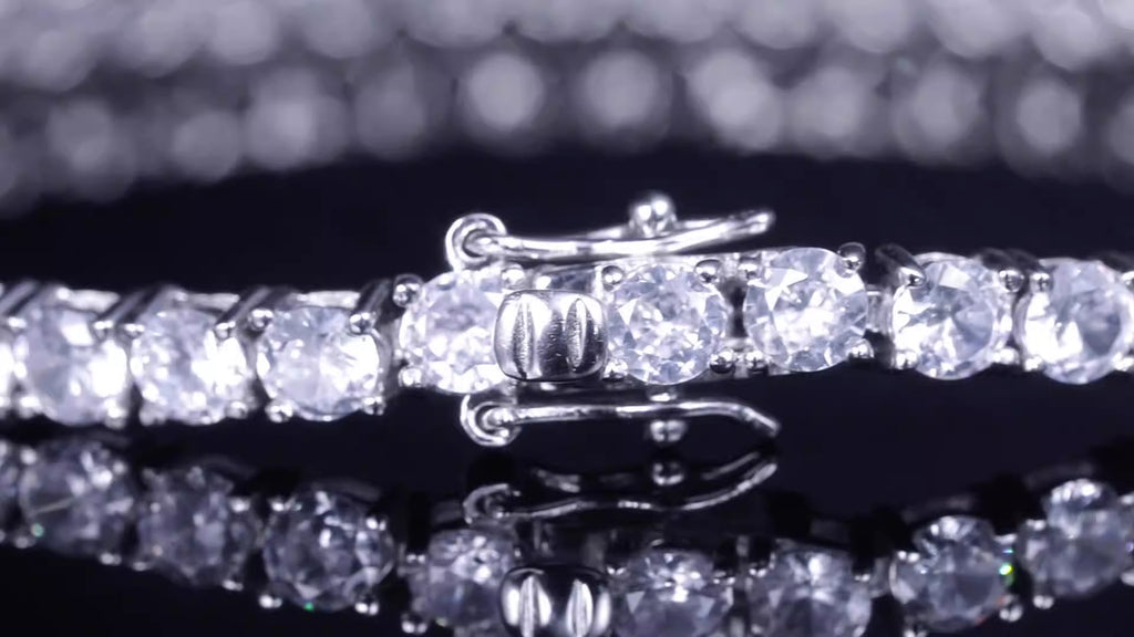 Leunsa sterling silver electroplated zircon bracelet